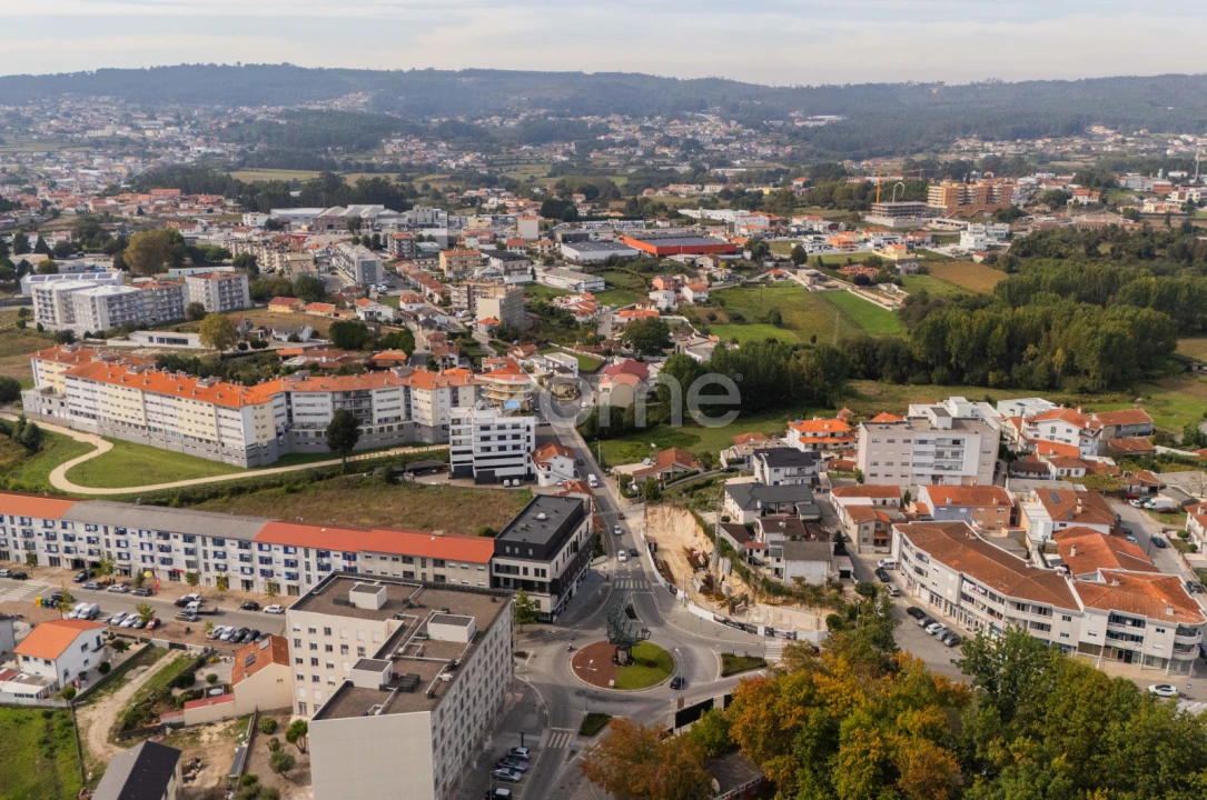 Apartamento T2 para Venda em Paços de Ferreira Foto 10