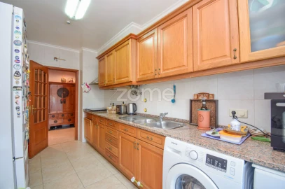 Apartamento T2 para Venda em São Domingos de Rana