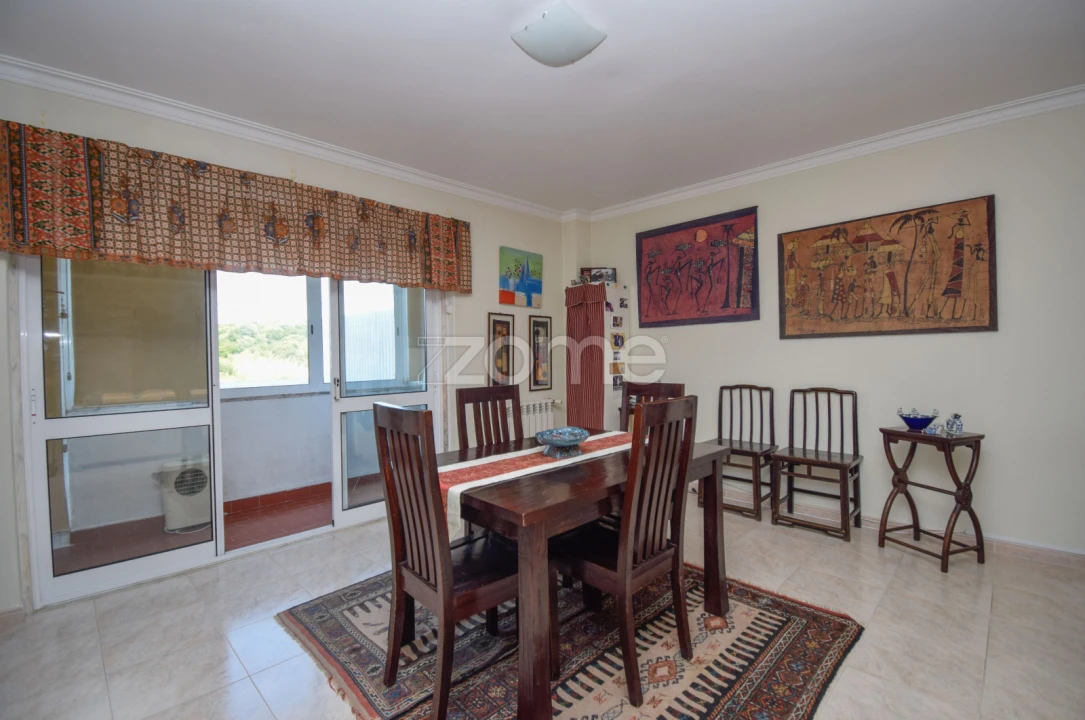 Apartamento T2 para Venda em São Domingos de Rana Foto 5