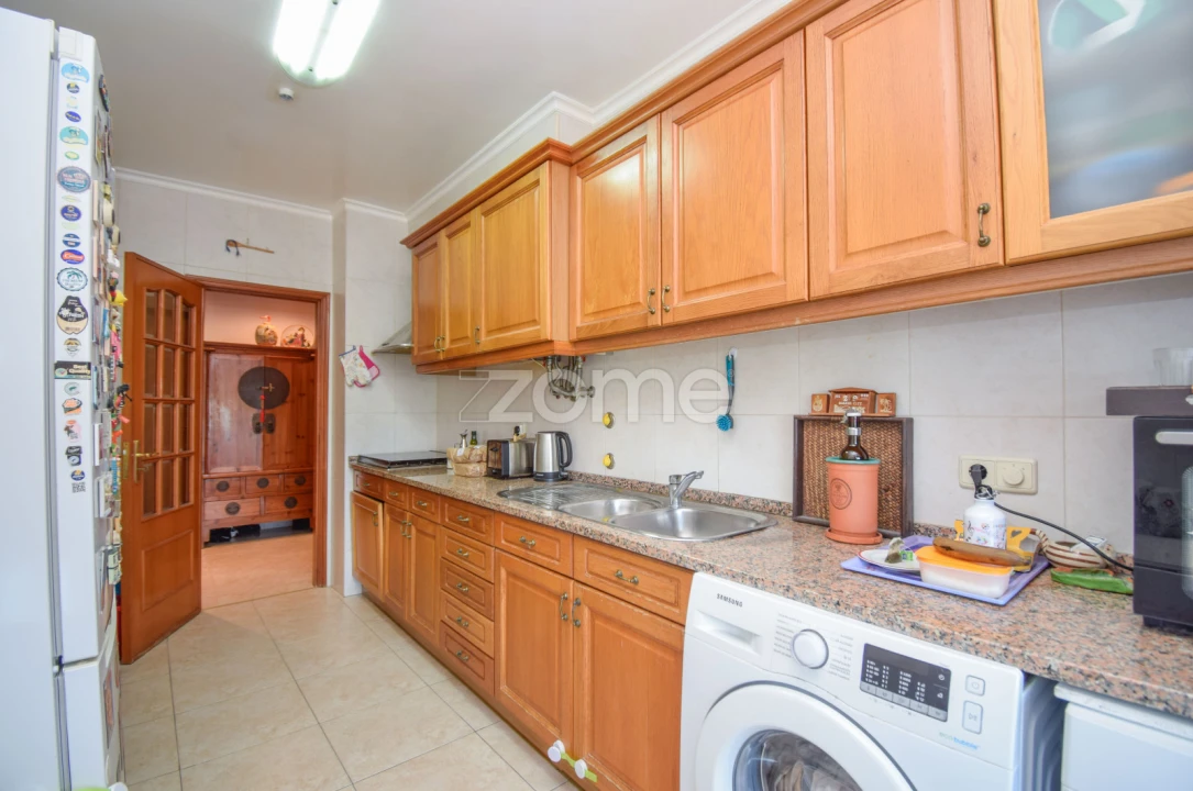 Apartamento T2 para Venda em São Domingos de Rana Foto 11