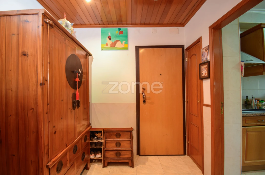 Apartamento T2 para Venda em São Domingos de Rana Foto 22