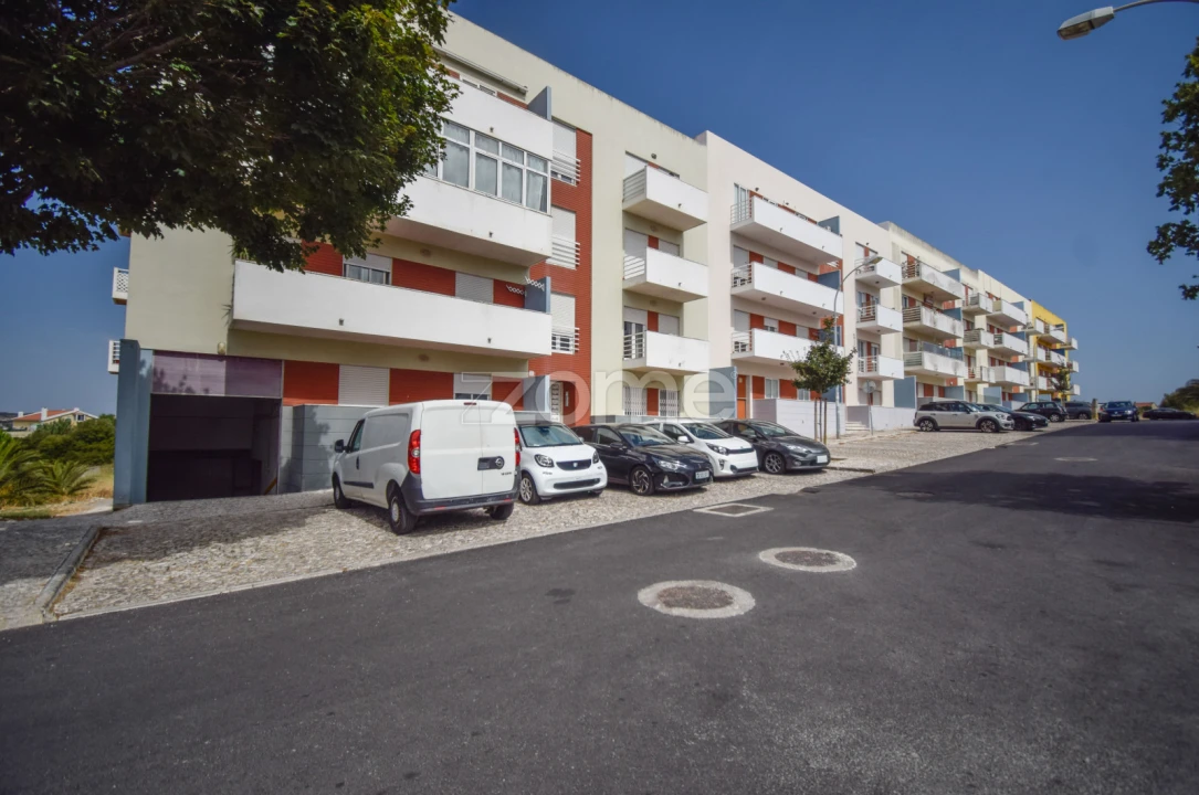 Apartamento T2 para Venda em São Domingos de Rana Foto 1