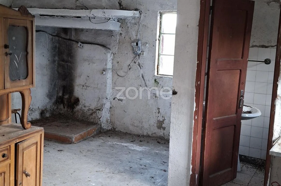 Quinta T2 para Venda em Travanca de Lagos Foto 2