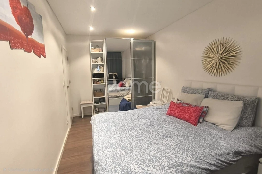 Apartamento T2 para Venda em Agualva e Mira-Sintra Foto 6