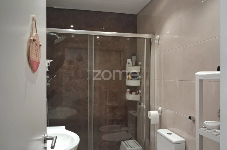 Apartamento T2 para Venda em Agualva e Mira-Sintra Foto 5