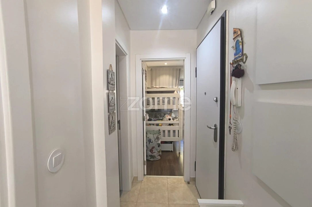 Apartamento T2 para Venda em Agualva e Mira-Sintra Foto 8