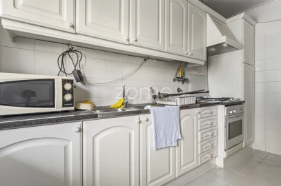 Apartamento T2 para Venda em Venteira