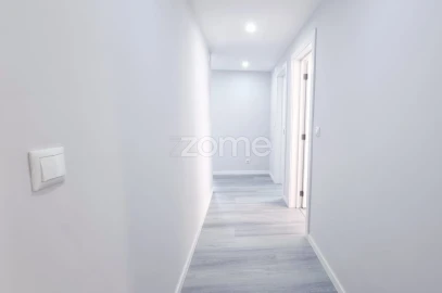 Apartamento T2 para Venda em Corroios