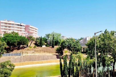 Apartamento T2 para Venda em Corroios