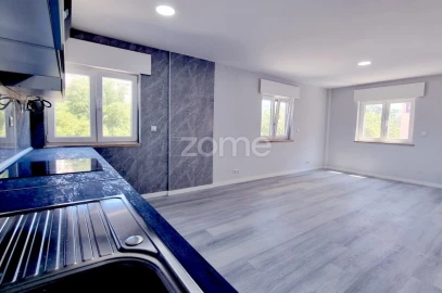 Apartamento T2 para Venda em Corroios