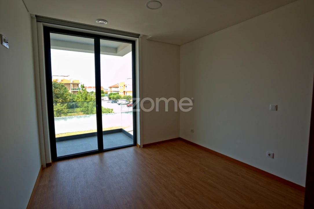 Apartamento T3 para Arrendamento em Albergaria-A-Velha e Valmaior Foto 11