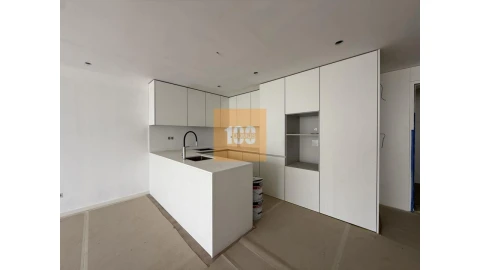 Apartamento T1 para Venda em Malta e Canidelo