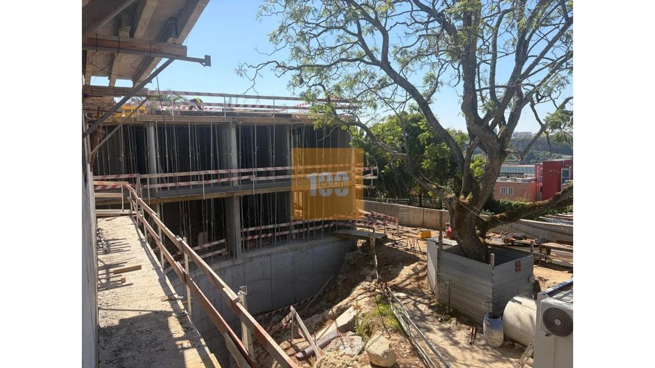 Apartamento T4 para Venda em Lordelo do Ouro e Massarelos Foto 30