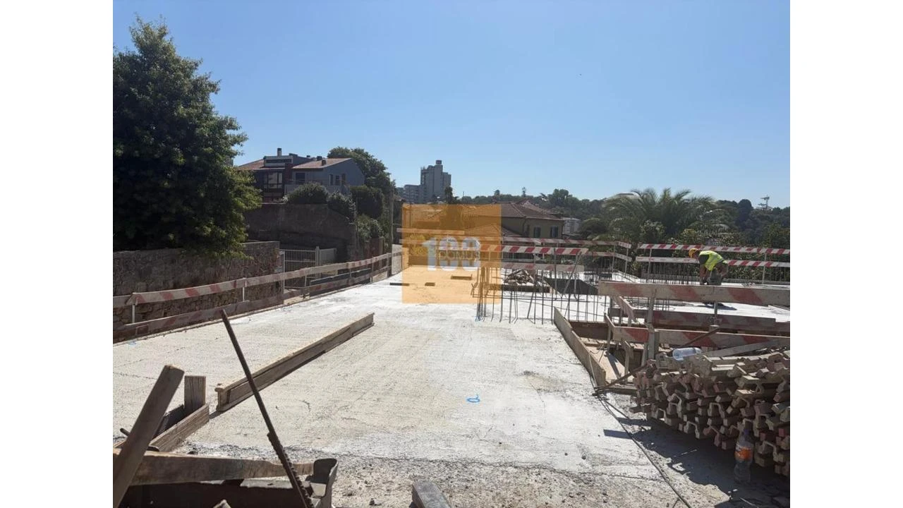 Apartamento T4 para Venda em Lordelo do Ouro e Massarelos Foto 23