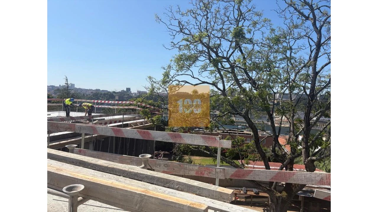 Apartamento T4 para Venda em Lordelo do Ouro e Massarelos Foto 22