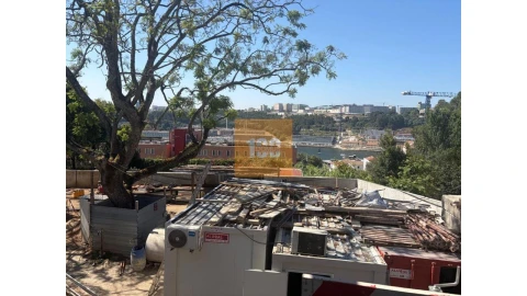Apartamento T3 para Venda em Lordelo do Ouro e Massarelos