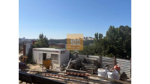 Apartamento T3 para Venda em Lordelo do Ouro e Massarelos