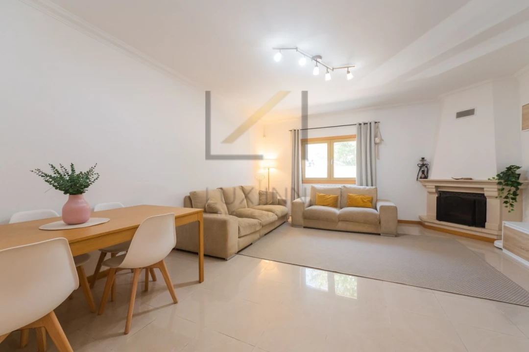 Apartamento T3 para Venda em São Domingos de Rana Foto 2