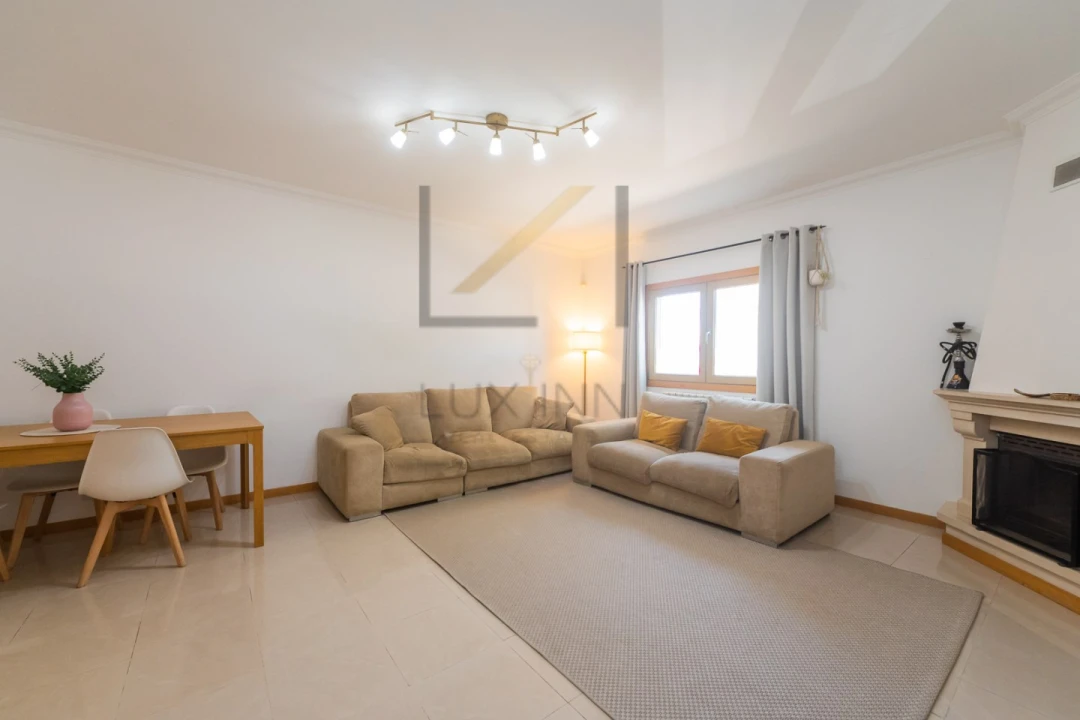 Apartamento T3 para Venda em São Domingos de Rana Foto 5
