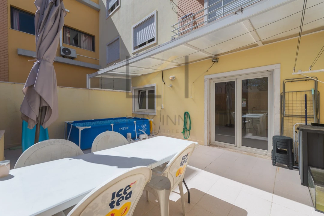 Apartamento T3 para Venda em São Domingos de Rana Foto 13