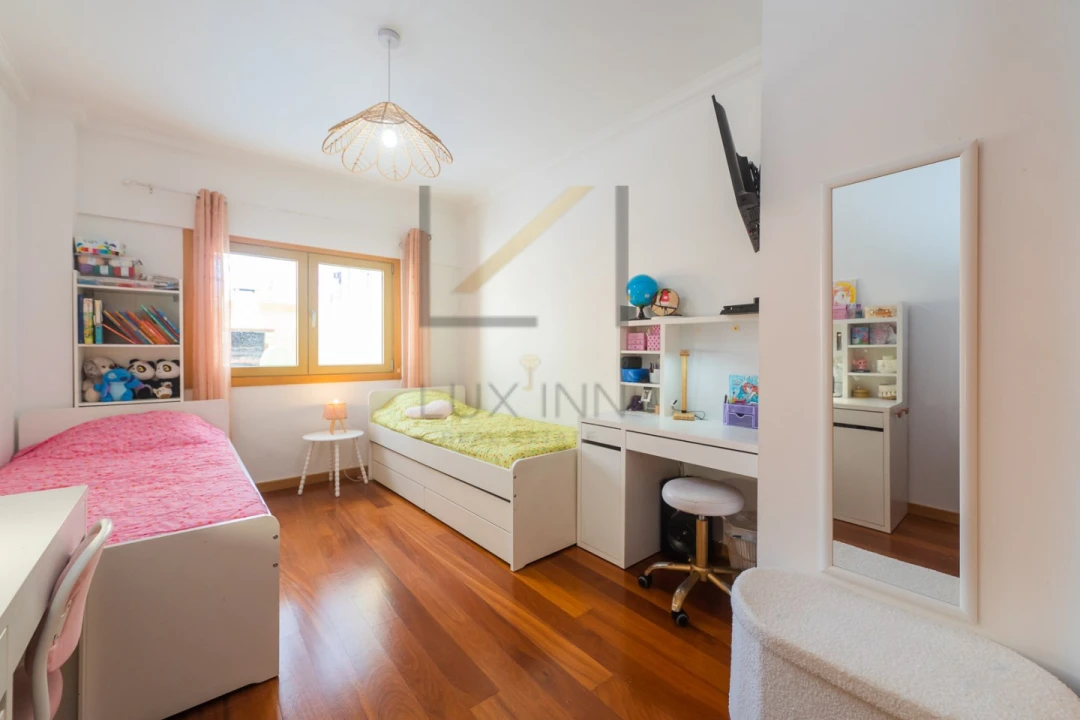 Apartamento T3 para Venda em São Domingos de Rana Foto 19