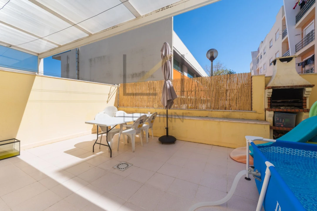 Apartamento T3 para Venda em São Domingos de Rana Foto 15