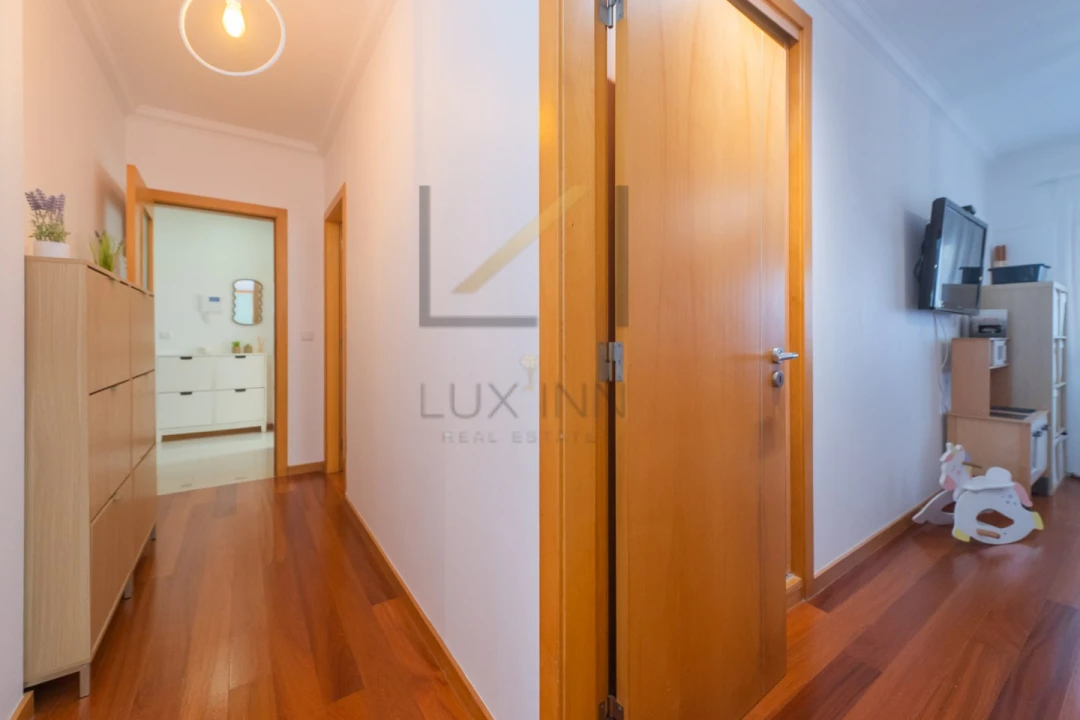 Apartamento T3 para Venda em São Domingos de Rana Foto 30