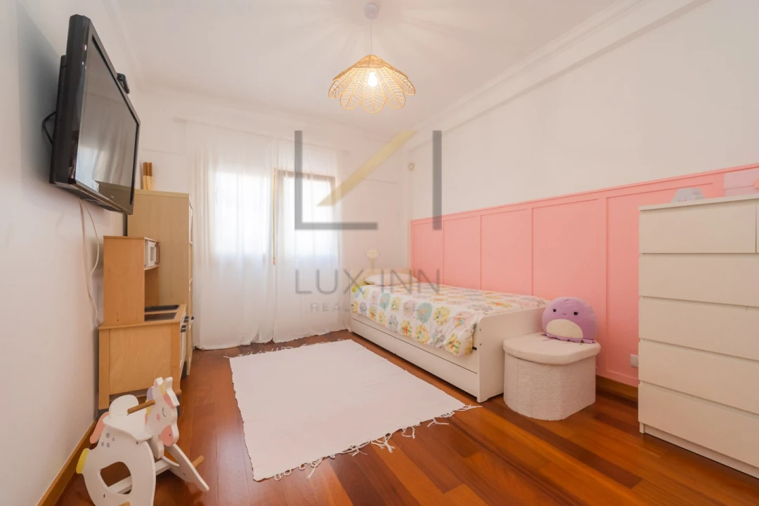 Apartamento T3 para Venda em São Domingos de Rana Foto 31
