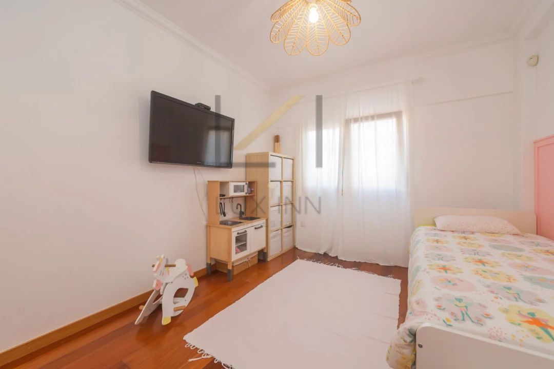Apartamento T3 para Venda em São Domingos de Rana Foto 32