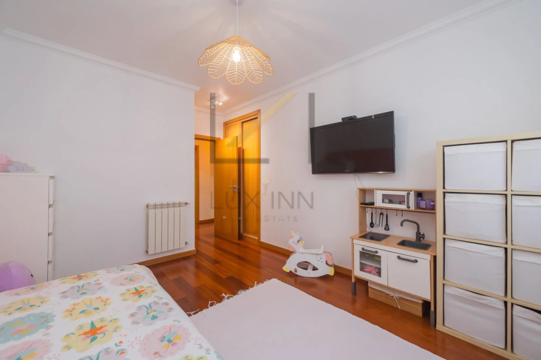 Apartamento T3 para Venda em São Domingos de Rana Foto 33