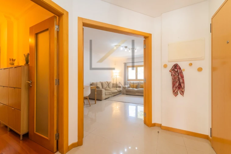 Apartamento T3 para Venda em São Domingos de Rana Foto 16