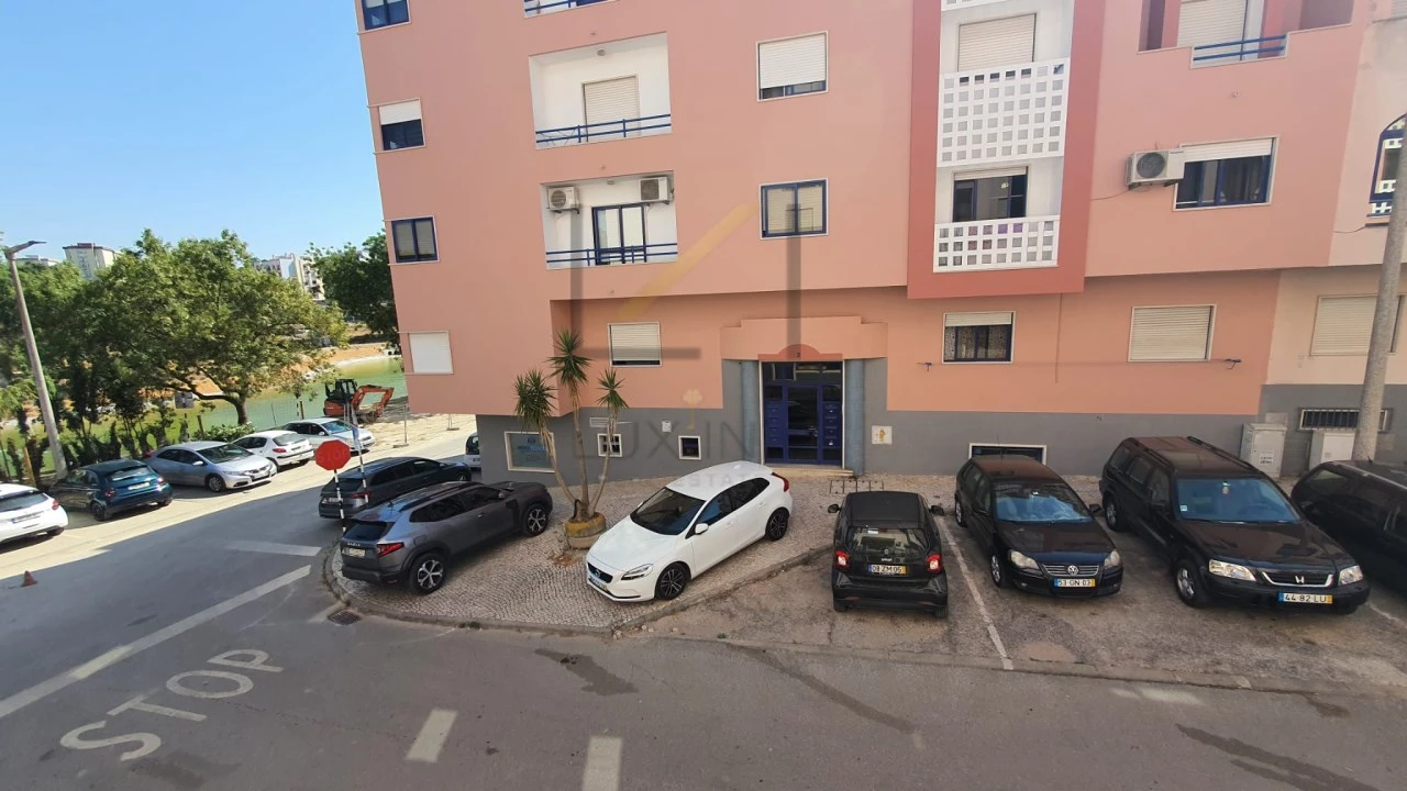 Apartamento T2 para Venda em Corroios Foto 18