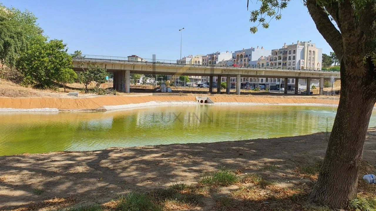 Apartamento T2 para Venda em Corroios Foto 20