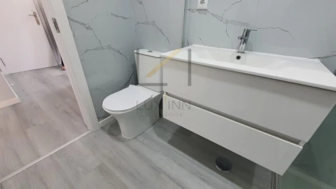Apartamento T2 para Venda em Corroios