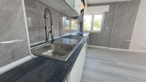 Apartamento T2 para Venda em Corroios