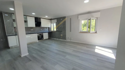 Apartamento T2 para Venda em Corroios