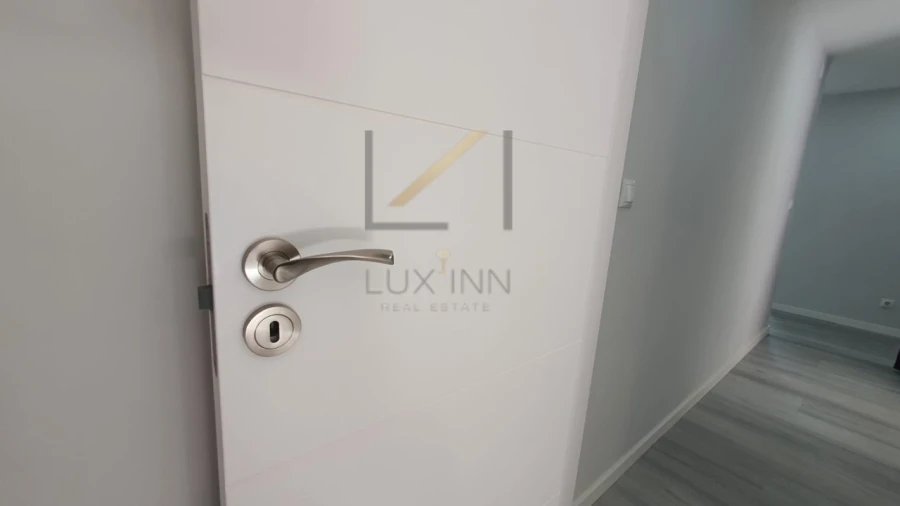 Apartamento T2 para Venda em Corroios Foto 5