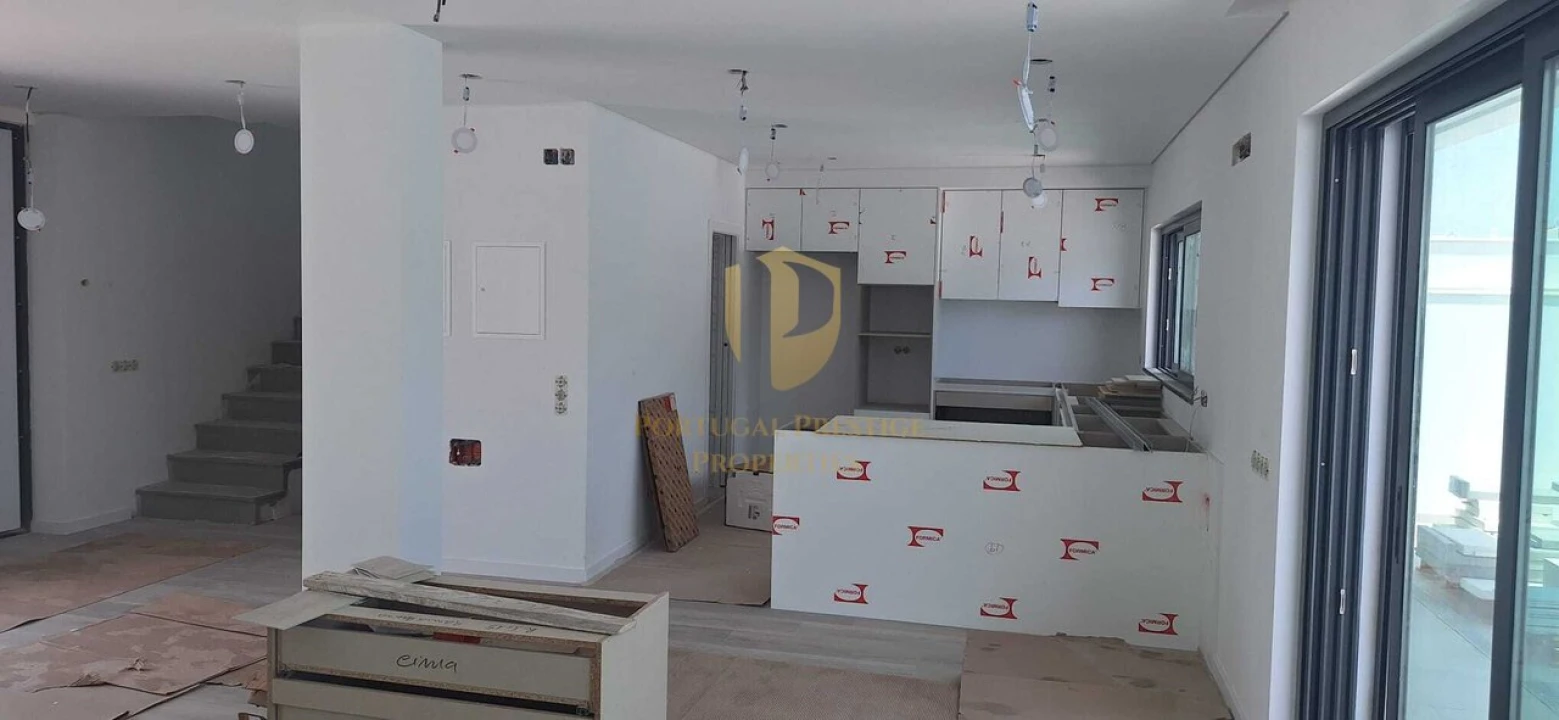 Moradia T3 para Venda em Montenegro Foto 14
