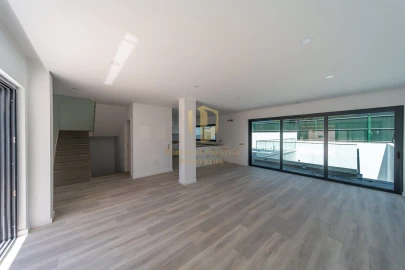 Moradia T3 para Venda em Montenegro