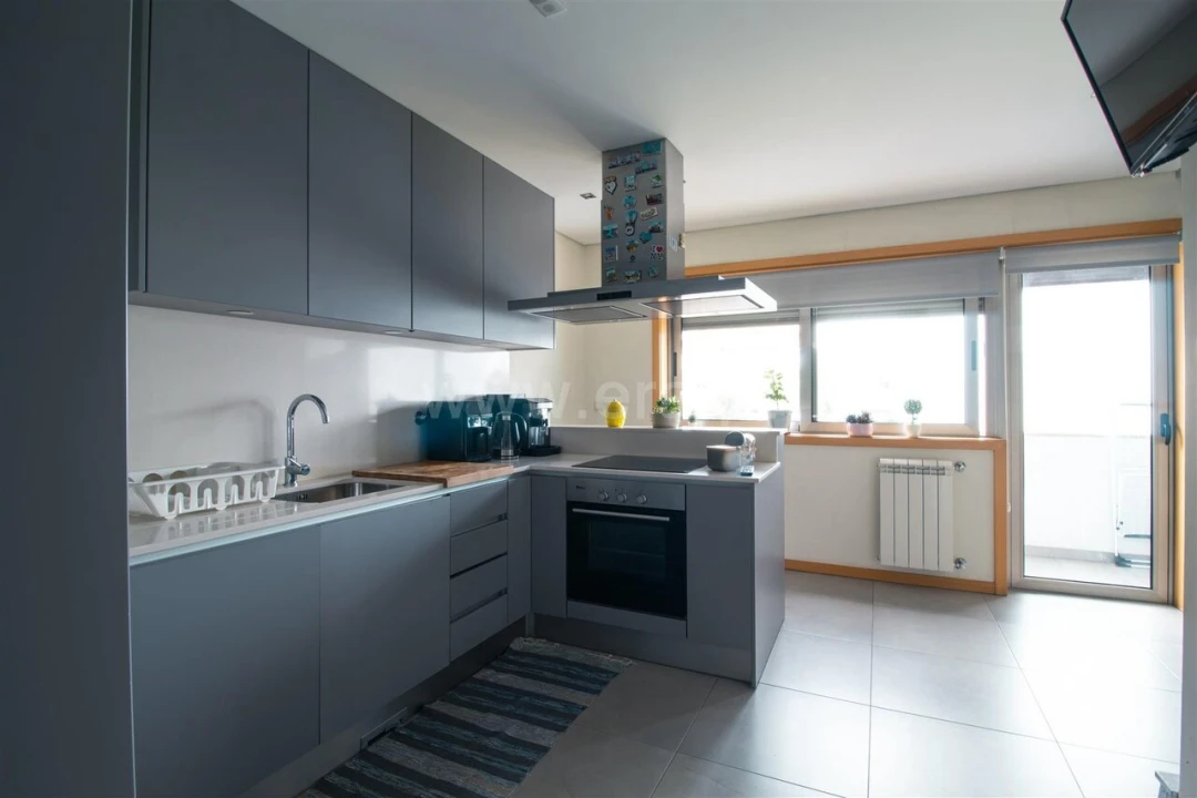 Apartamento T3 para Venda em Oliveira do Douro Foto 4