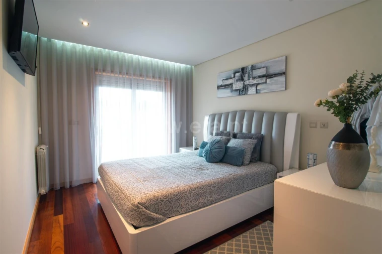 Apartamento T3 para Venda em Oliveira do Douro Foto 11