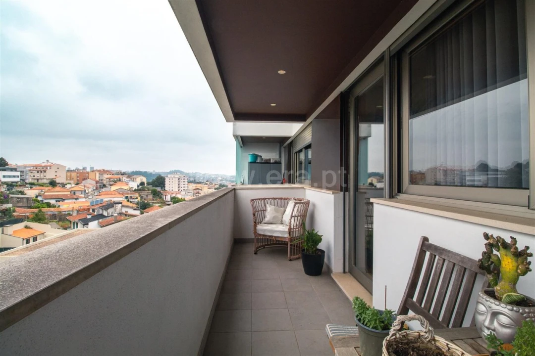 Apartamento T3 para Venda em Oliveira do Douro Foto 9