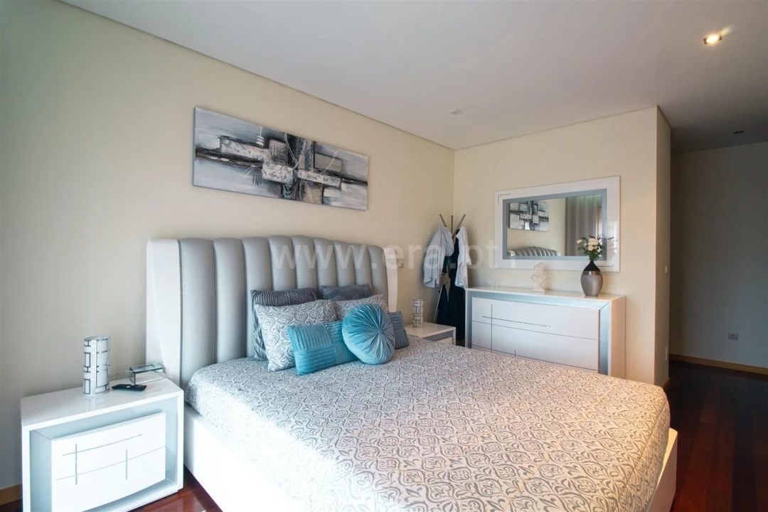 Apartamento T3 para Venda em Oliveira do Douro Foto 8