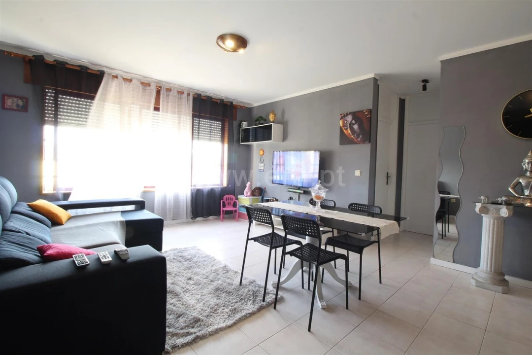 Apartamento T2 para Venda em Avintes Foto 1