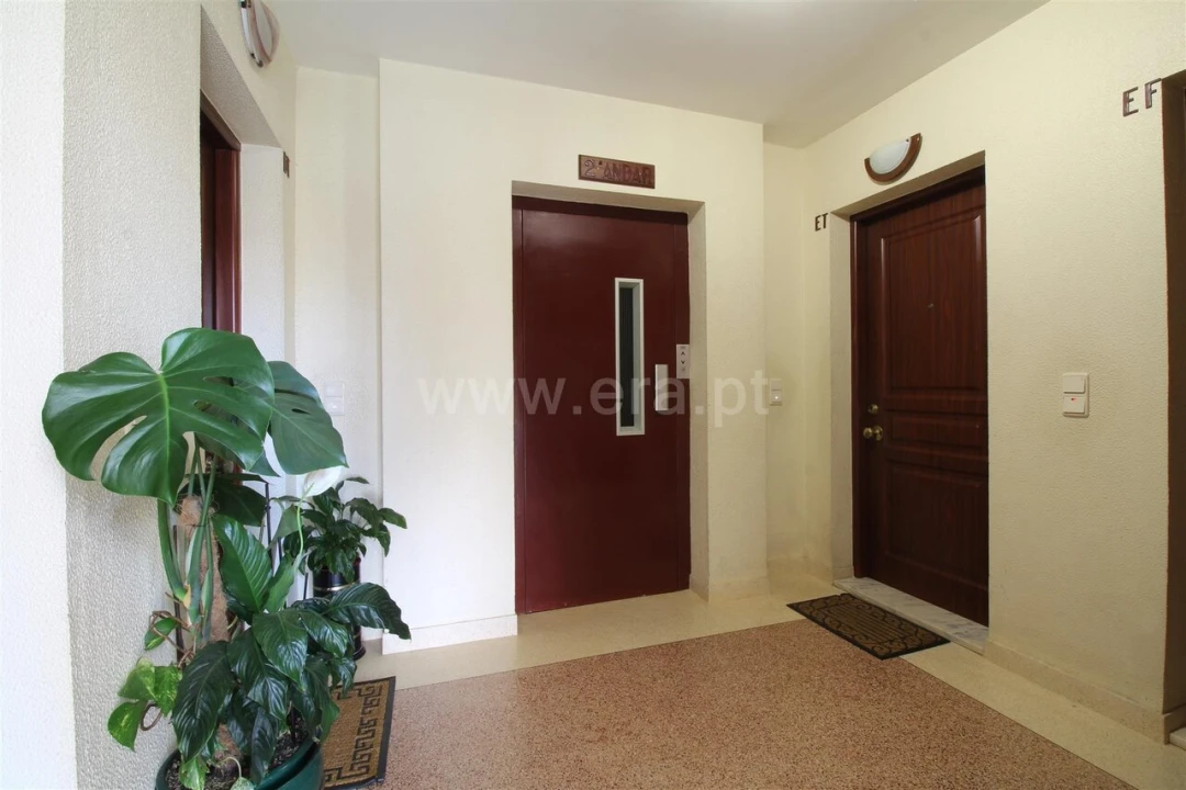 Apartamento T2 para Venda em Avintes Foto 17