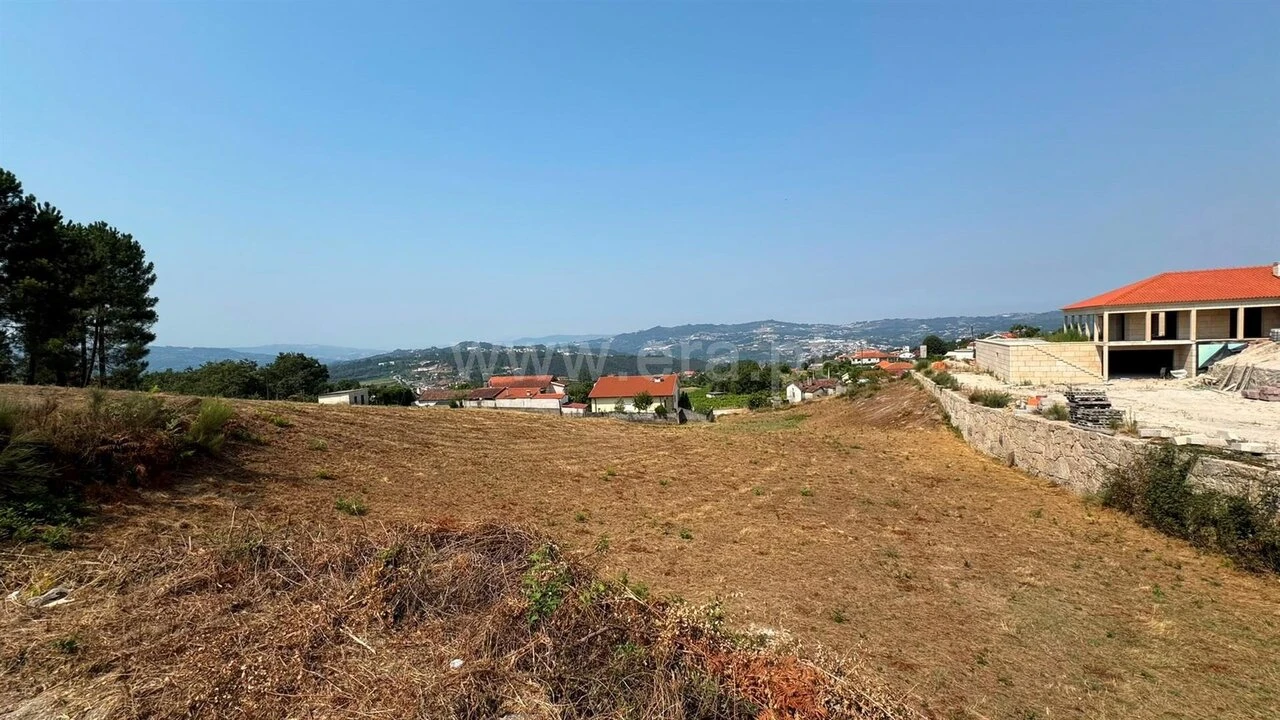 Terreno para Venda em Lufrei Foto 1