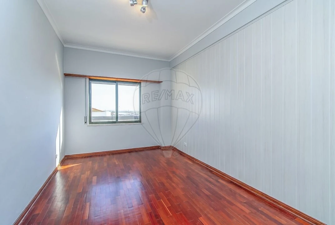 Apartamento T2 para Venda em Castanheira do Ribatejo e Cachoeiras Foto 11