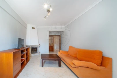 Apartamento T2 para Venda em Castanheira do Ribatejo e Cachoeiras