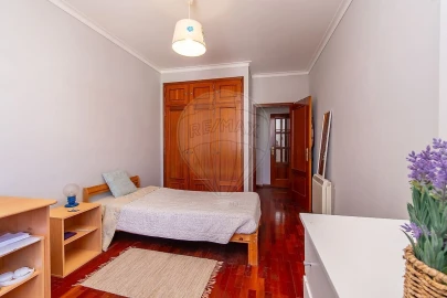 Apartamento T2 para Venda em Castanheira do Ribatejo e Cachoeiras