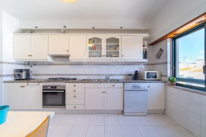 Apartamento T2 para Venda em Castanheira do Ribatejo e Cachoeiras